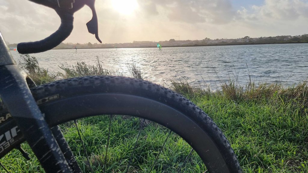 gravel au bord de l'eau